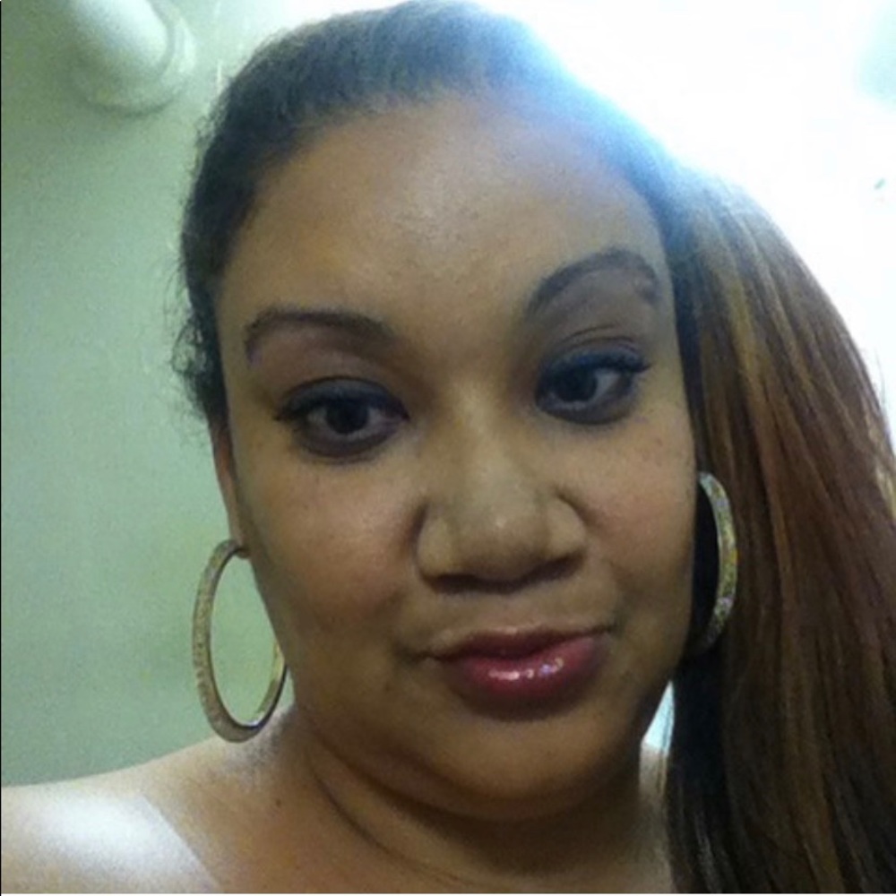 Meet your Posher, Brenda